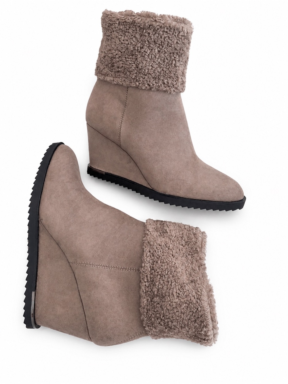 DKNY Powell Wedge Bootie New! - Picture 13 of 14